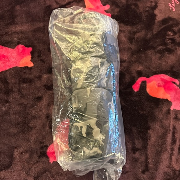 BNWT LUG Huggie Chuggie Set (camo midnight) - Picture 2 of 5